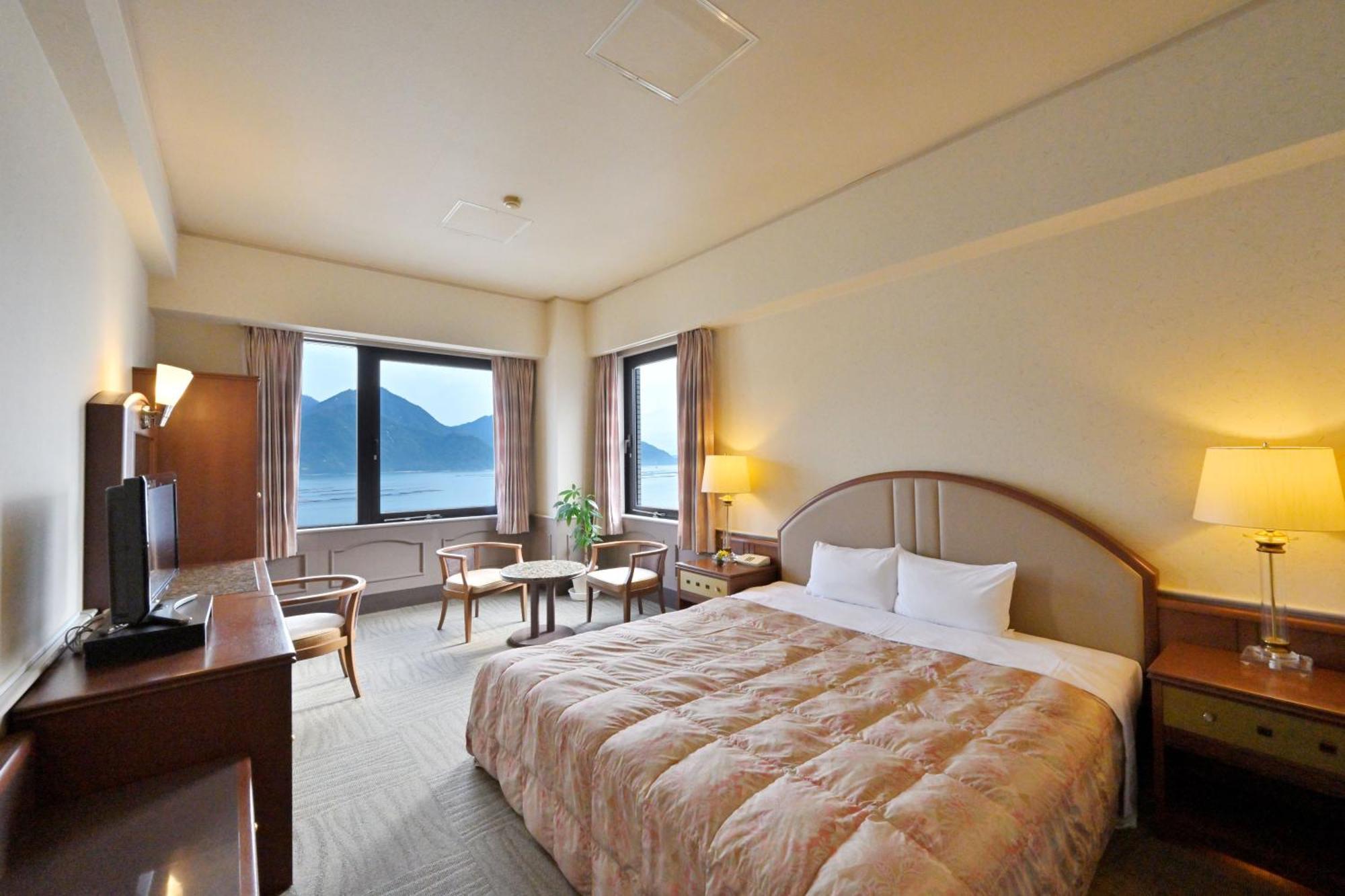 Miyajima Coral Hotel Хатсукаичи Екстериор снимка