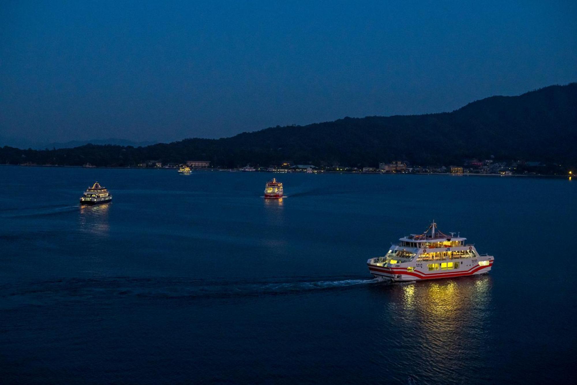 Miyajima Coral Hotel Хатсукаичи Екстериор снимка